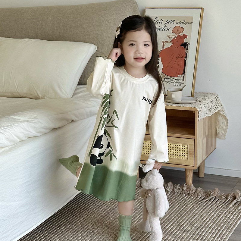 S017 Bamboo Grove Panda