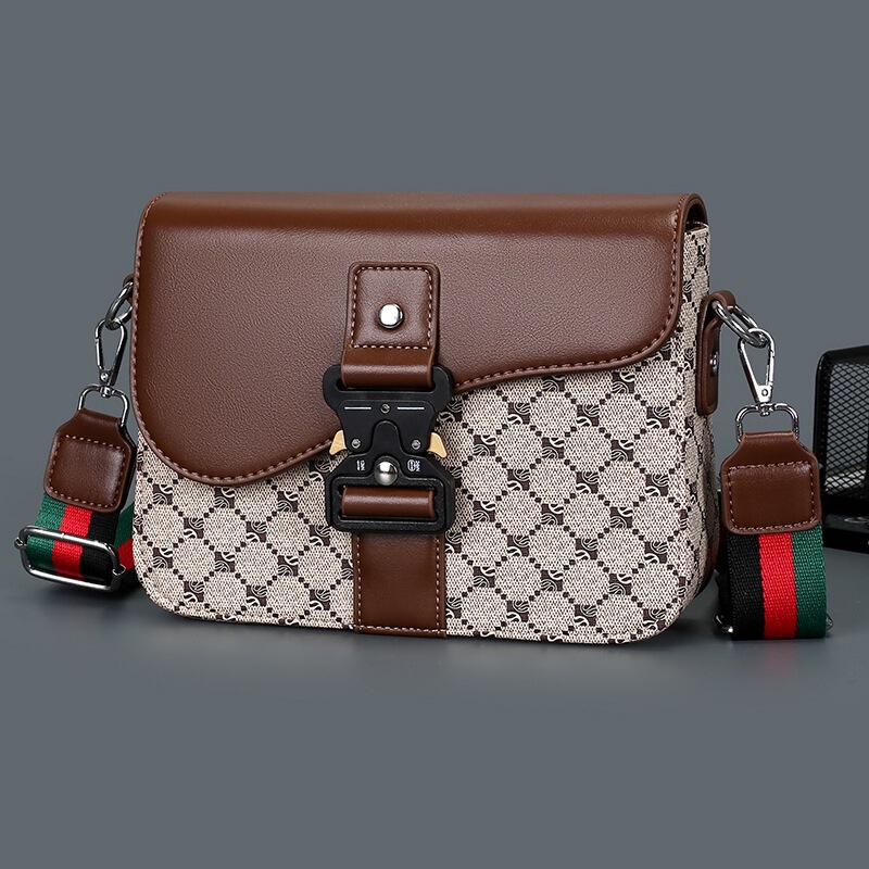 Cross-Border New Style Men's Crossbody Bag, Vintage Leather Flap Design, Simple and Fashionable Versatile Shoulder Bag, Small Square Bag for Work and Commuting Cross-Border New Style Men's Crossbody Bag, Vintage Leather Flap Design, Simple and Fashionable Versatile Shoulder Bag, Small Square Bag for Work and Commuting