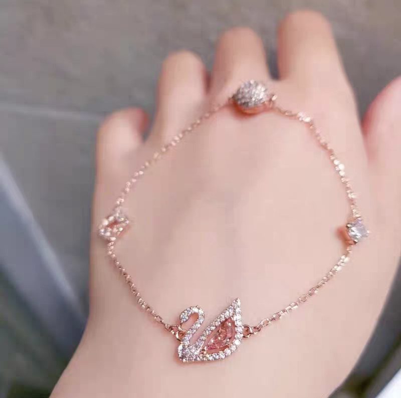 Shijia 1:1 Classic Swan Invisible Magnetic Clasp Bracelet for Women in Pink and Blue, Elegant Swan Jewelry Wholesale from Manufacturer Shijia 1:1 Classic Swan Invisible Magnetic Clasp Bracelet for Women in Pink and Blue, Elegant Swan Jewelry Wholesale from Manufacturer