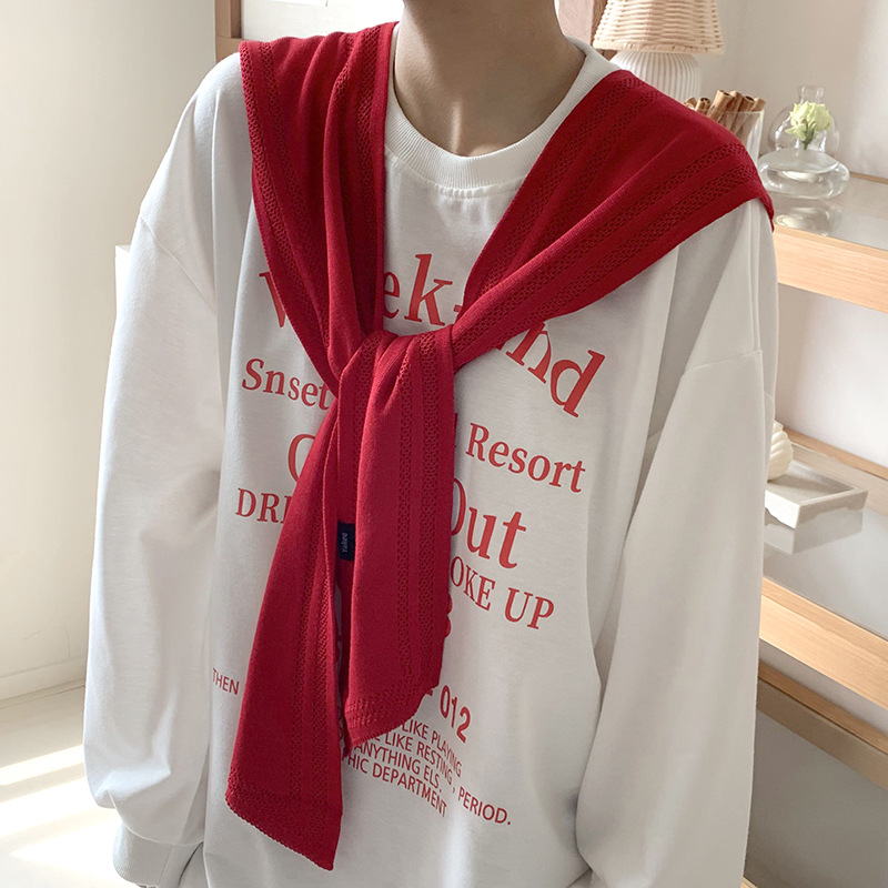 Sopa de punto de alta sensación coreana de primavera y otoño para proteger el cuello puede hacer bufandas con camisa con un pequeño hombro