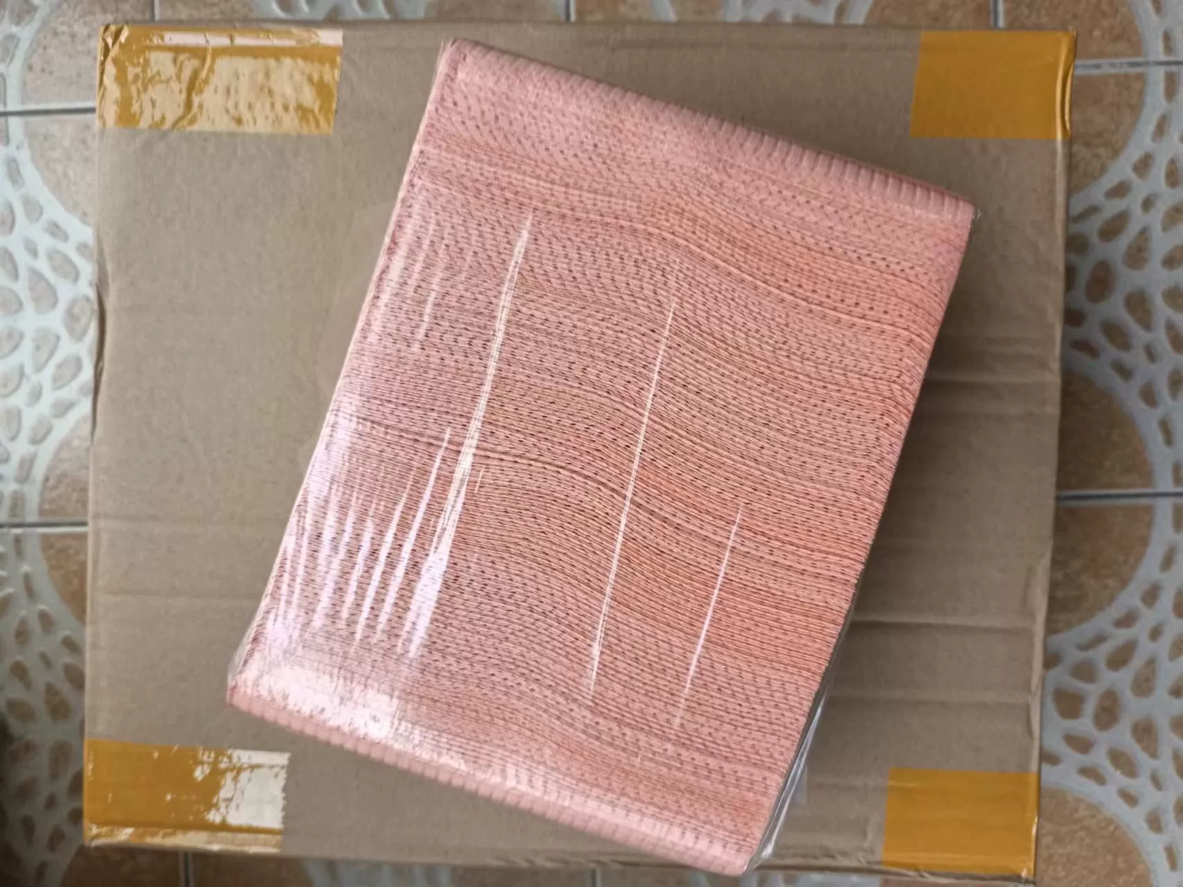 Одноразовые покрывала для салона столов, 125 шт, 33×45 см, абсорбирующие, водостойкие, многоцветные