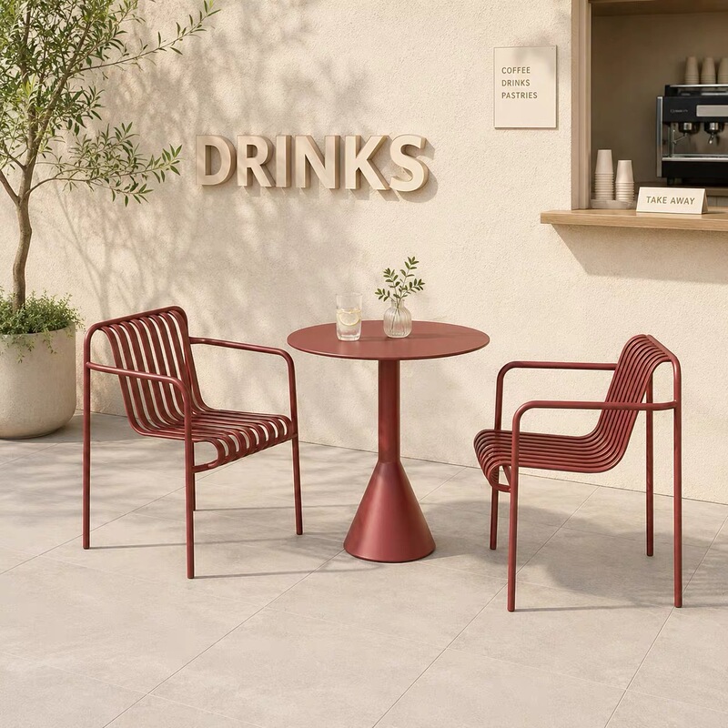 Outdoor table and chair sets, suitable for use in milk tea shops, cafes, commercial spaces, guesthouses, courtyards, and open-air leisure areas; wrought iron tables and chairs Outdoor table and chair sets, suitable for use in milk tea shops, cafes, commercial spaces, guesthouses, courtyards, and open-air leisure areas; wrought iron tables and chairs
