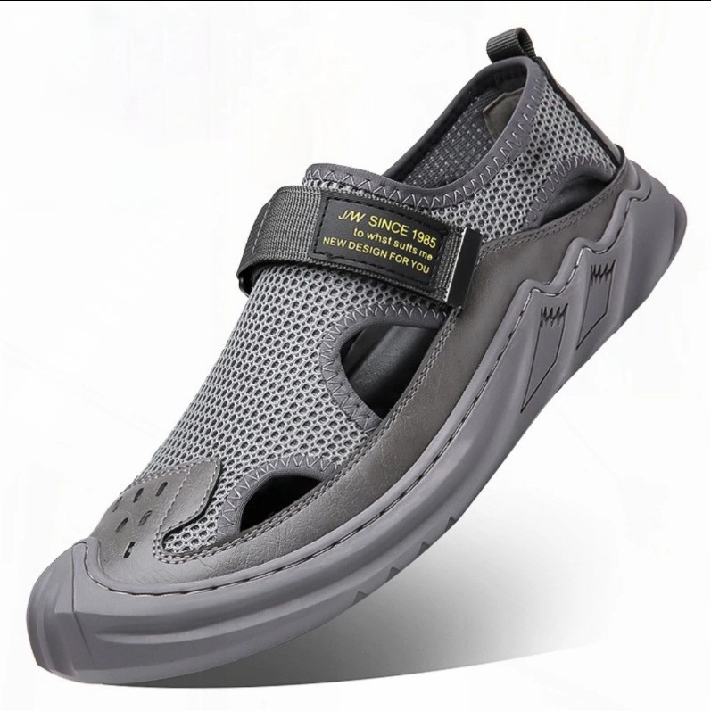 Zapatos transpirables de malla ligera para hombre, sandalias de estilo nuevo con punta cerrada, zapatos casuales huecos sin cordones para hombre.