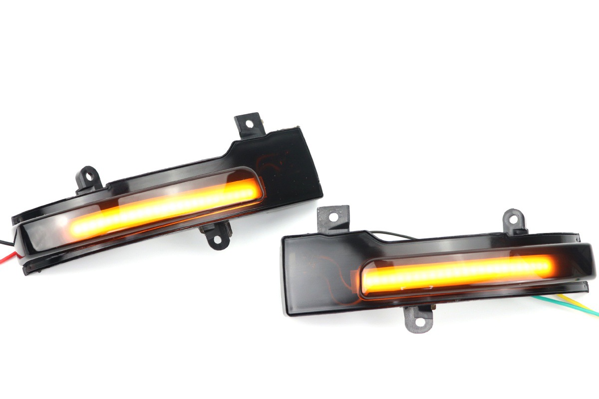 Suitable for Mitsubishi Lancer Outlander 2013-2020 Turn Indicator Rearview Mirror Dynamic Flowing Water Turn Signal