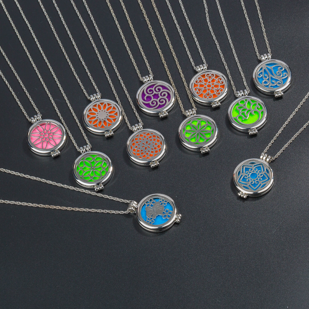 Wholesale Jewelry Hollow Luminous Aromatherapy Pendant Necklace Nihaojewelry display picture 7