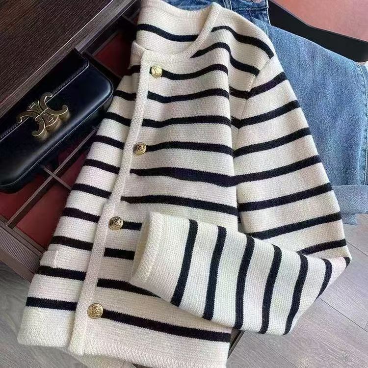 Gold button contrast stripe round neck Chanel-style knitted cardigan, spring and autumn French short style with faux pockets, outerwear sweater
