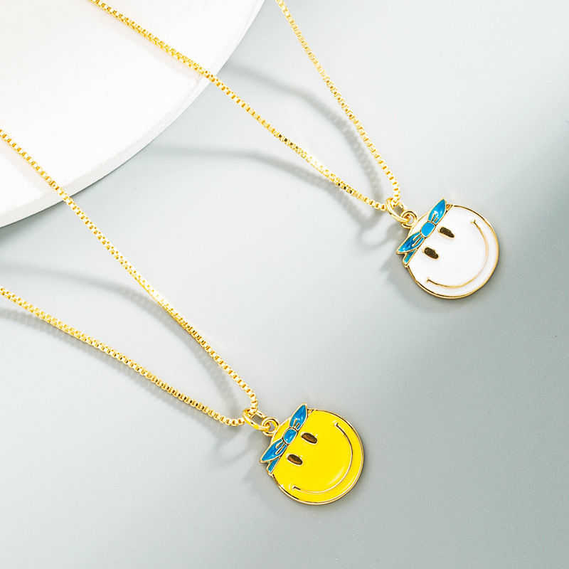 Fashion Simple Cartoon Character Smiley Face Copper Gold-plated Necklace display picture 2