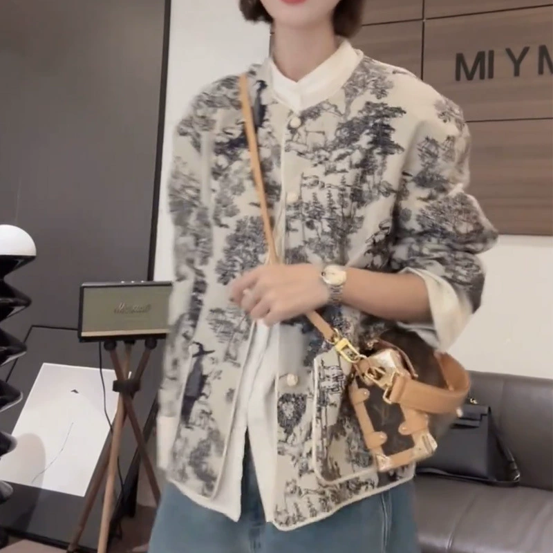 Autumn retro jacket for leisure, Chinese style