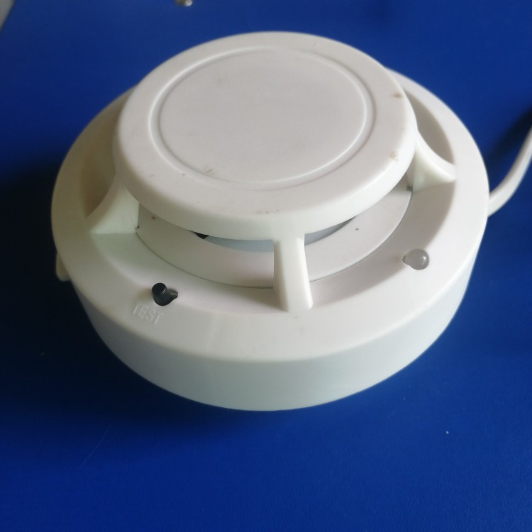 独立220V声光烟雾报警器感应器感烟感应器家用烟感探测器