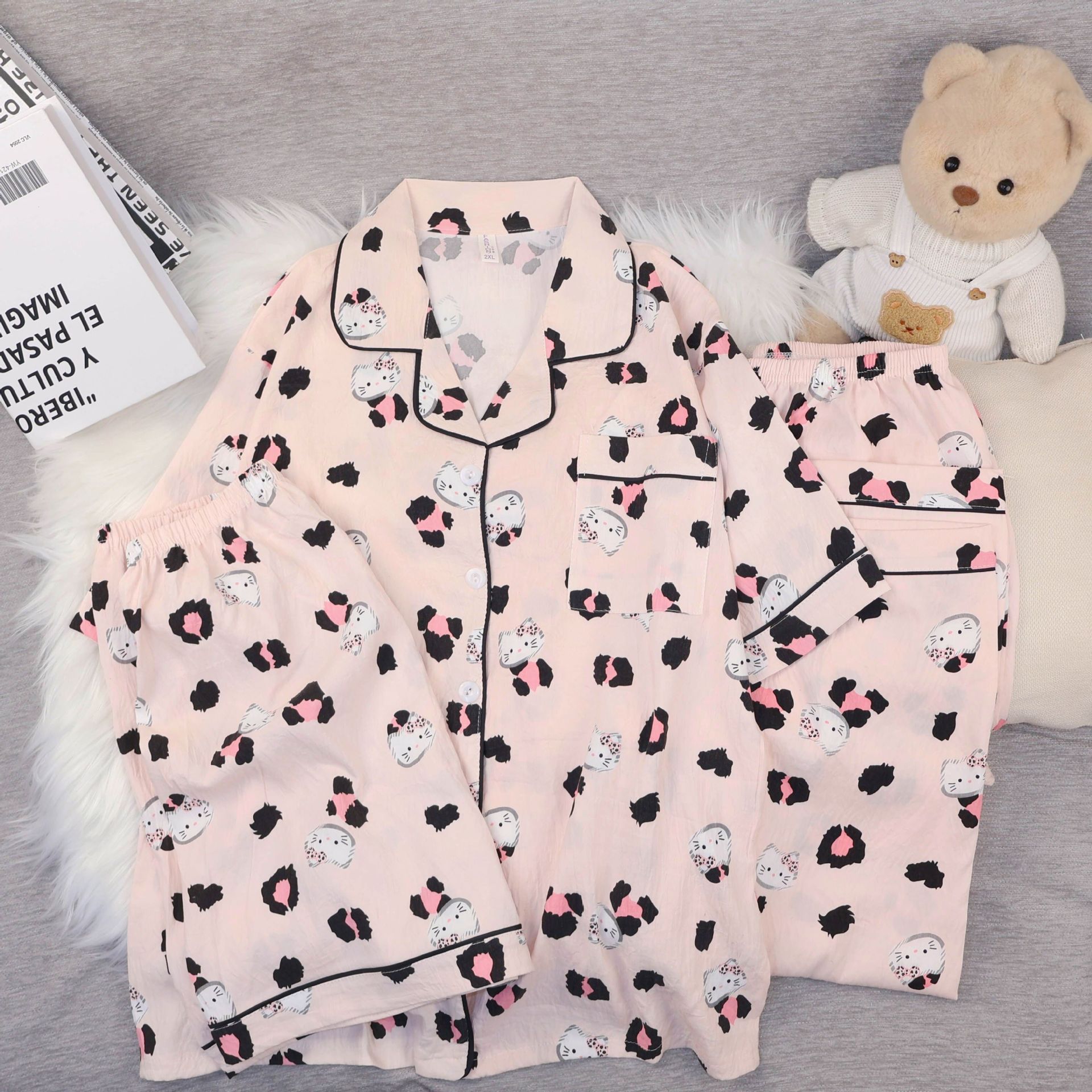 Al por mayor transfronterizo de tres piezas nubes algodón pijama cardigán con solapa mangas cortas pantalones cortos de dibujos animados a cuadros ropa para el hogar