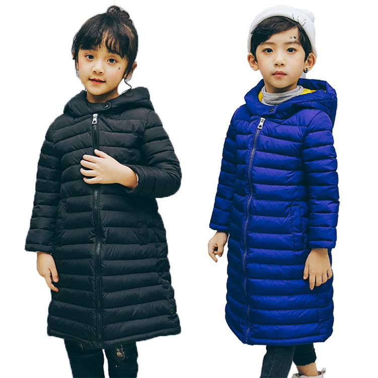Chaqueta de plumón para niños medianos y largos 2025 otoño y invierno nuevo estilo coreano para niños gruesos chaqueta de plumón larga