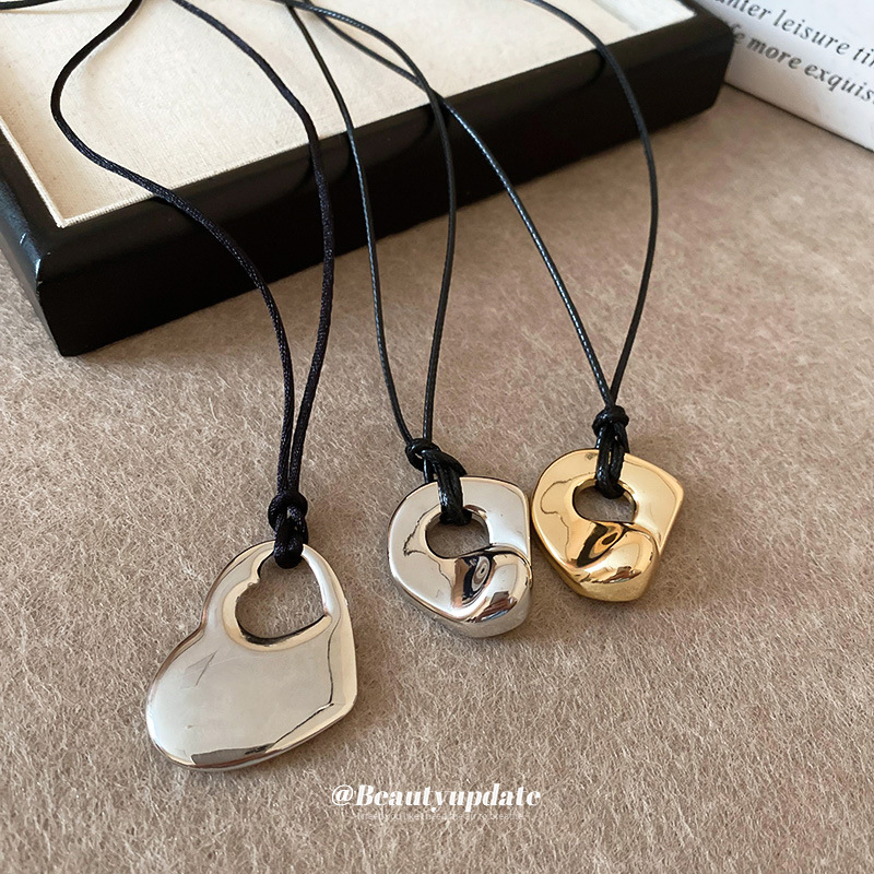 Collar colgante de doble amor hueco transfronterizo europeo y americano, cadena de clavícula de moda exquisita, decoración de diseño de personalidad de estilo dulce y fresco