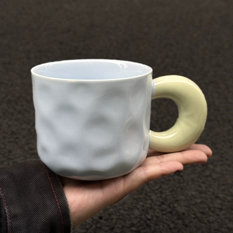 Керамическая кружка (Milk FUFU) 401–500 мл, крышка и ложка — милый контрастный цвет, подарочная кружка