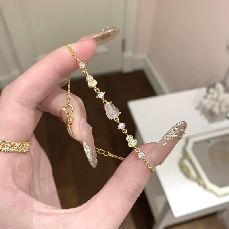 新款闪钻蛋面葫芦手链女微镶轻奢小众设计高级感复古精致百搭手饰|undefined
