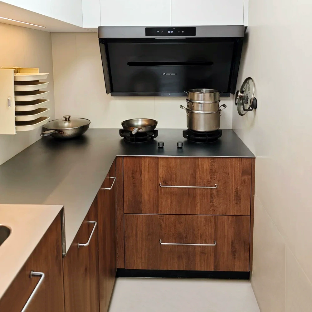 Индивидуальная 5-миллиметровая твердая столешница из нержавеющей стали 304, устойчивая к коррозии и царапинам раковина, встроенная панель сварочных операций