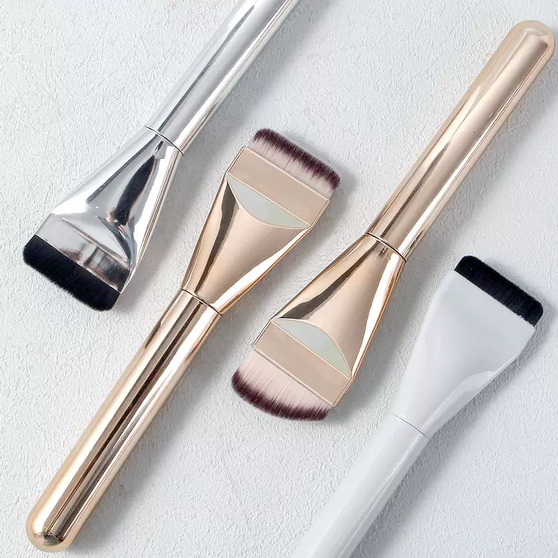 Flat foundation brush, electroplated plastic handle, portable flat‑head makeup brush