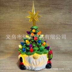 国境を越えた新製品グリーン奇クリスマスツリー小夜灯樹脂工芸品置物創意クリスマスシーン装飾緑
