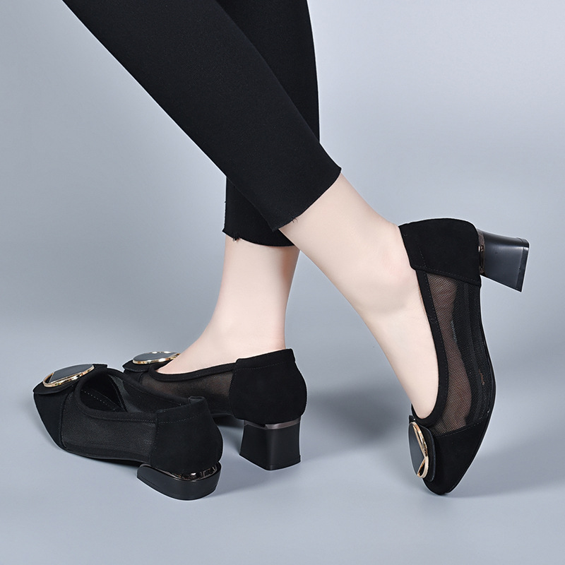 Sandal nữ quai chữ V đế mềm gót thấp 2.5 cm, chất liệu da thật lưới thoáng khí — Gót đen cao 2.5 cm