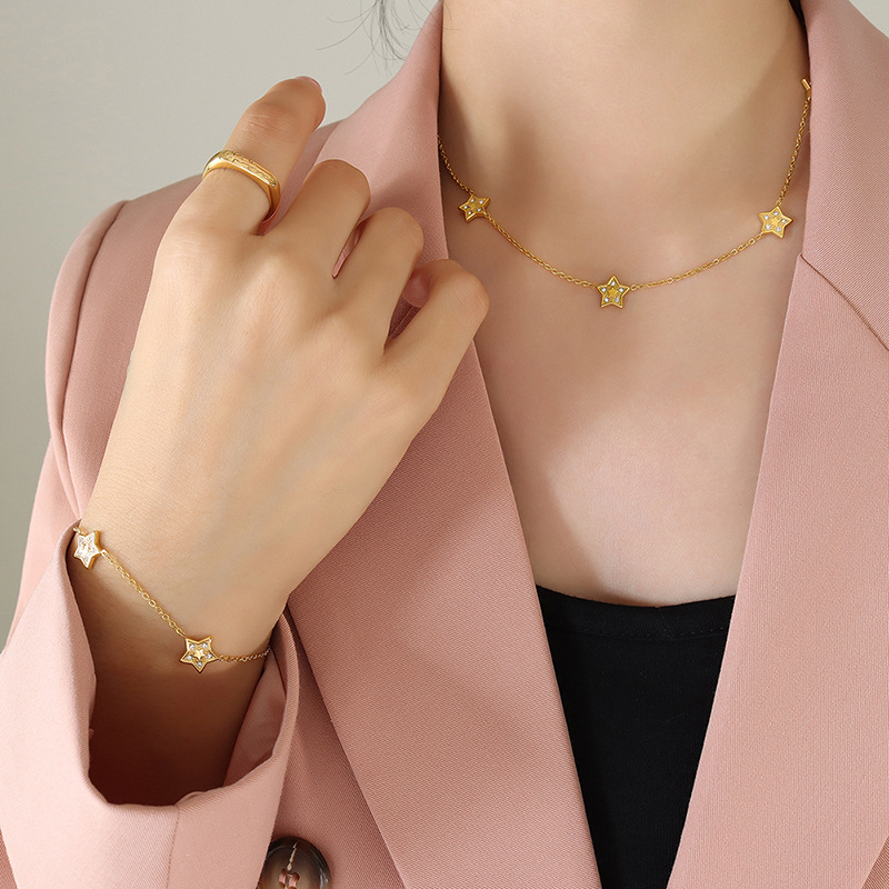 Europea y Americana de cinco puntas de circón Luz de lujo todo fósforo collar pulsera mujer transfronteriza de titanio de acero de la vendimia joyería al por mayor traje de la joyería