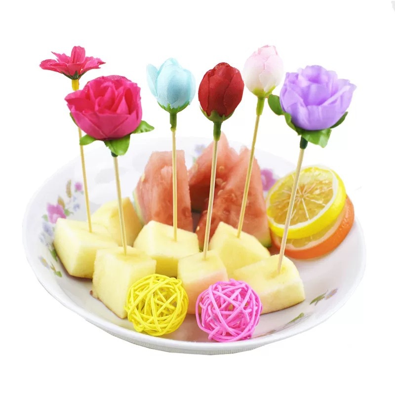 Decoraciones de platos fríos de rosas creativas, inserciones, flores de margaritas pequeñas simuladas, adornos de frutas desechables, platos de frutas, decoración de postres