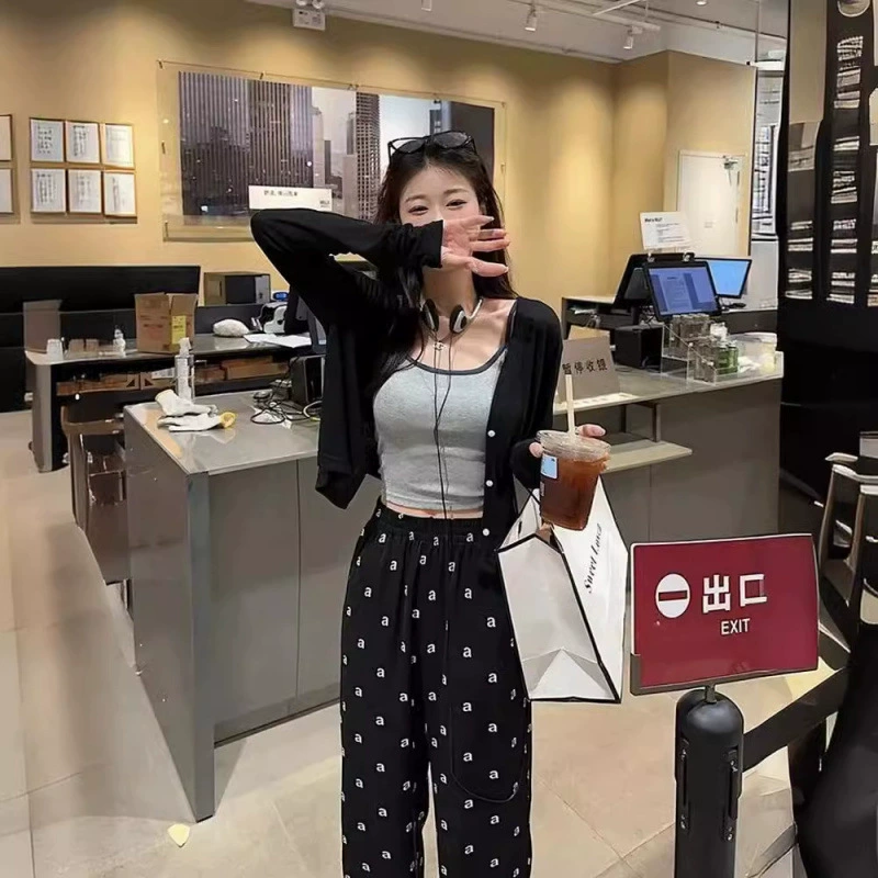 Сладкий и пряный ветреный костюм женский осенний солнцезащитный кардиган куртка камзол жилет буквенный принт повседневные широкие брюки из трех частей