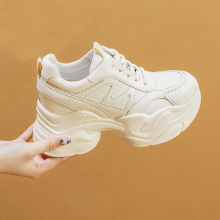 2025秋季新款坡跟松糕厚底小白鞋休闲显瘦内增高9cm小个子女鞋潮