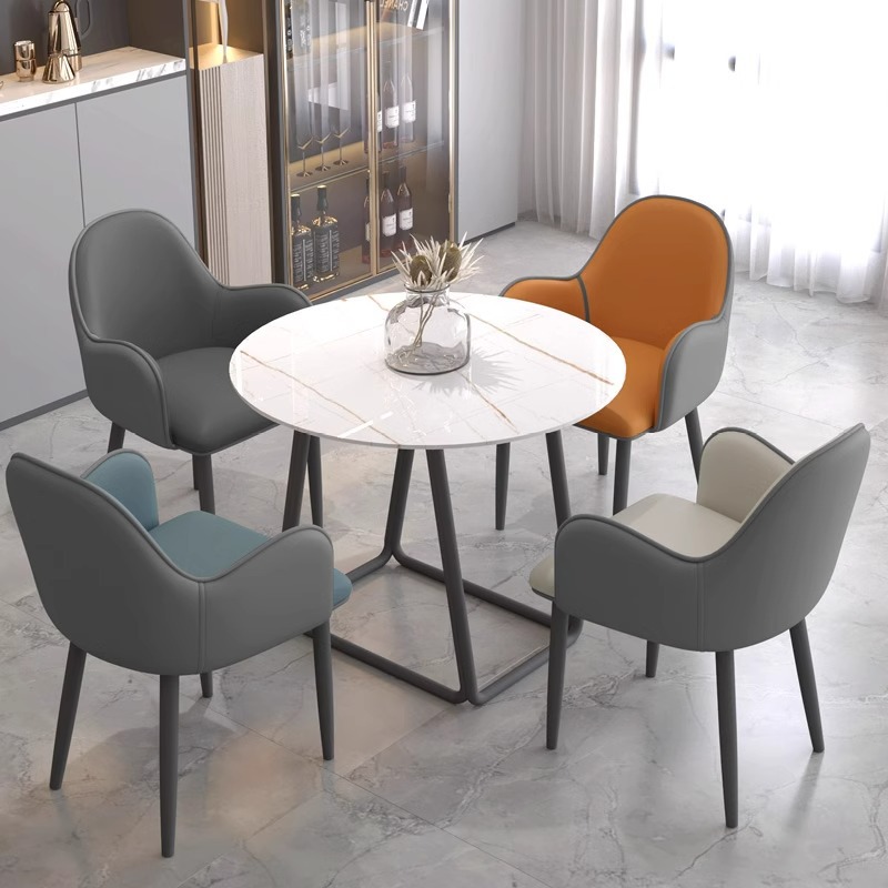 Silla de comedor nórdica de lujo ligero para el hogar silla de mesa de respaldo minimalista moderna para el hogar sala de estar silla de hotel de hierro forjado