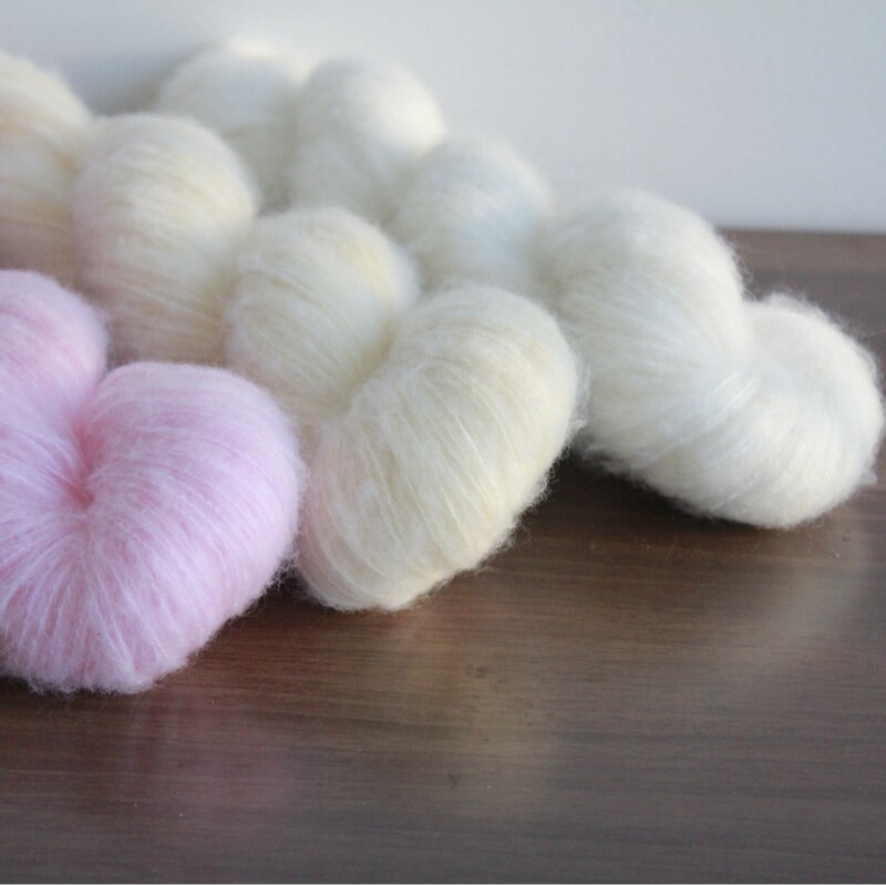 Lotus Yarn Shenglian Cashmere Brushed Yarn Superfine Merino Wool Yarn Is Skin-Friendly, Soft, Delicate, and Lightweight