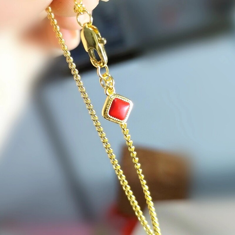 Retro small square sugar bracelet female niche design high-grade light luxury bracelet fashion all-match bracelet ins permanent