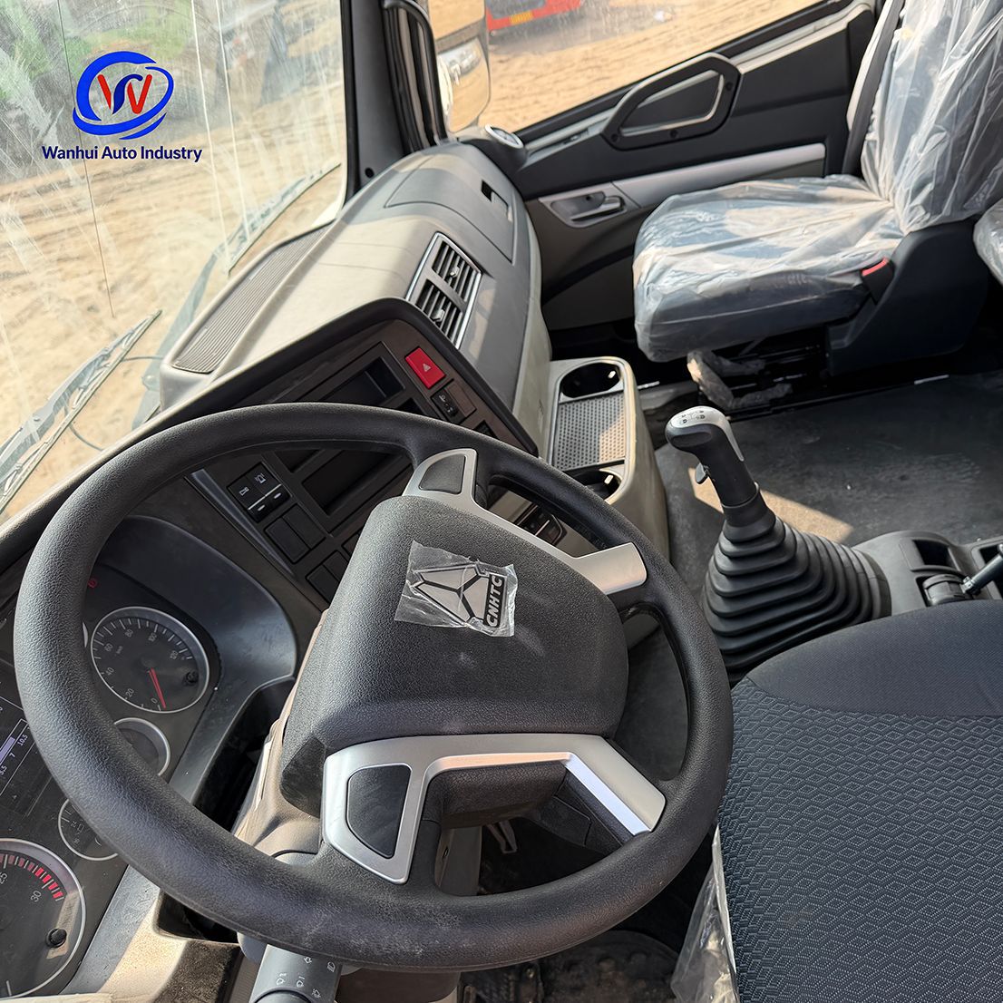 Sinotruk Howo Nx6X4 Dump Truck 371 Horsepower Engineering Dump Truck for Transporting Gravel and Soil
