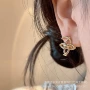 同款光面气质明星耳钉