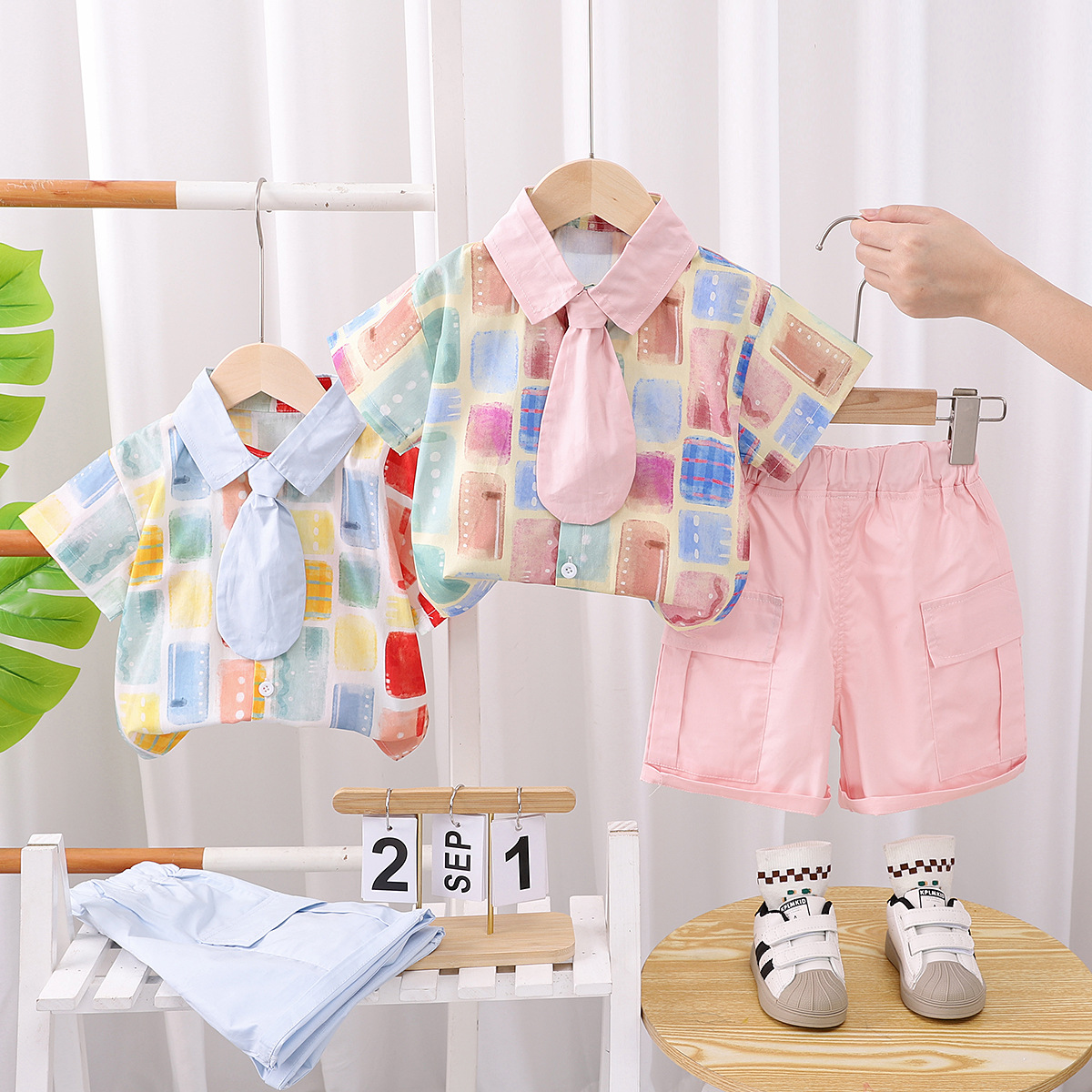 Summer New Boys and Girls Fashion Full Print Square Short-sleeved Top Shorts Two-piece suit Summer suit Fashion Clothes
