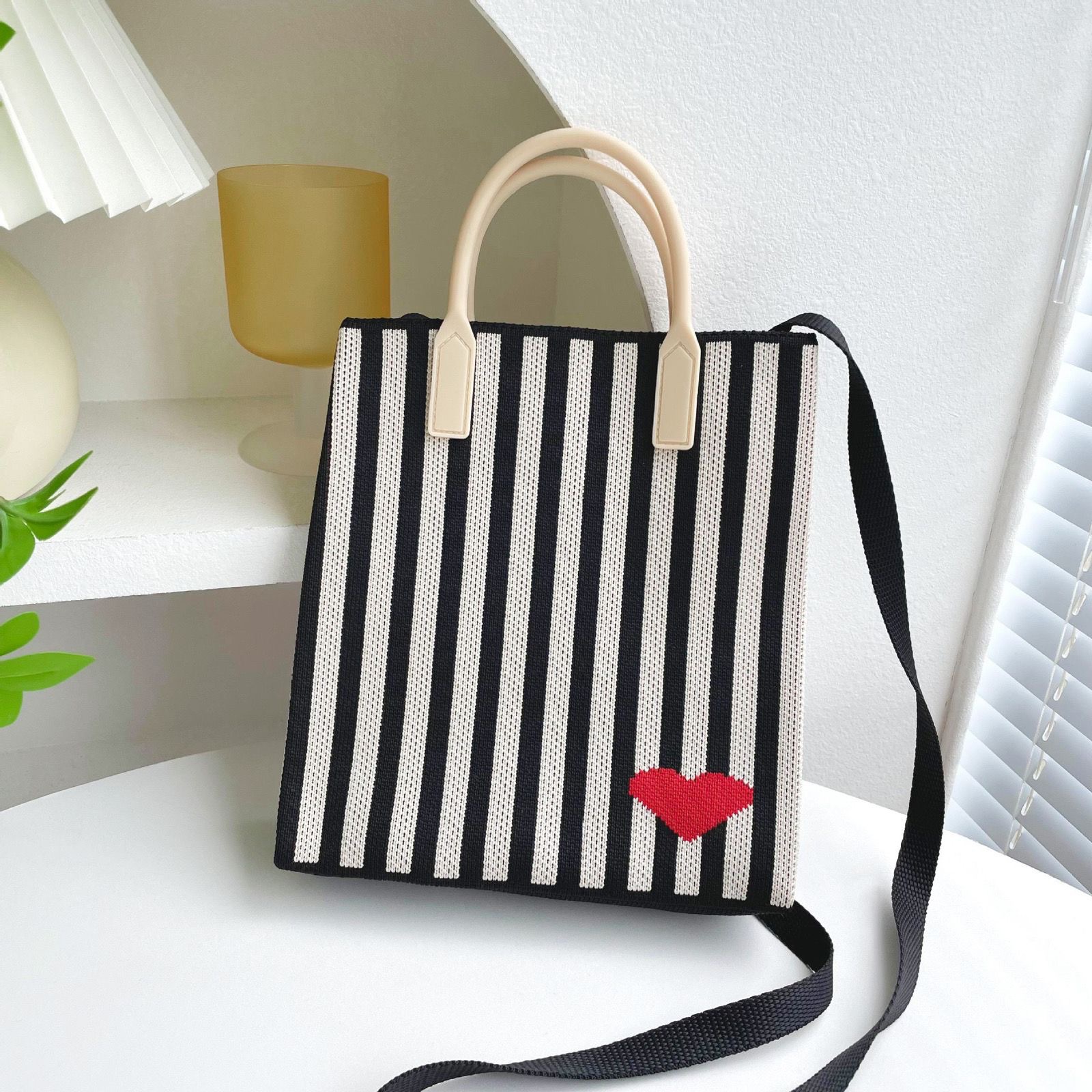 Women's Small Polyester Stripe Plaid Flower Vintage Style Open Crossbody Bag display picture 22