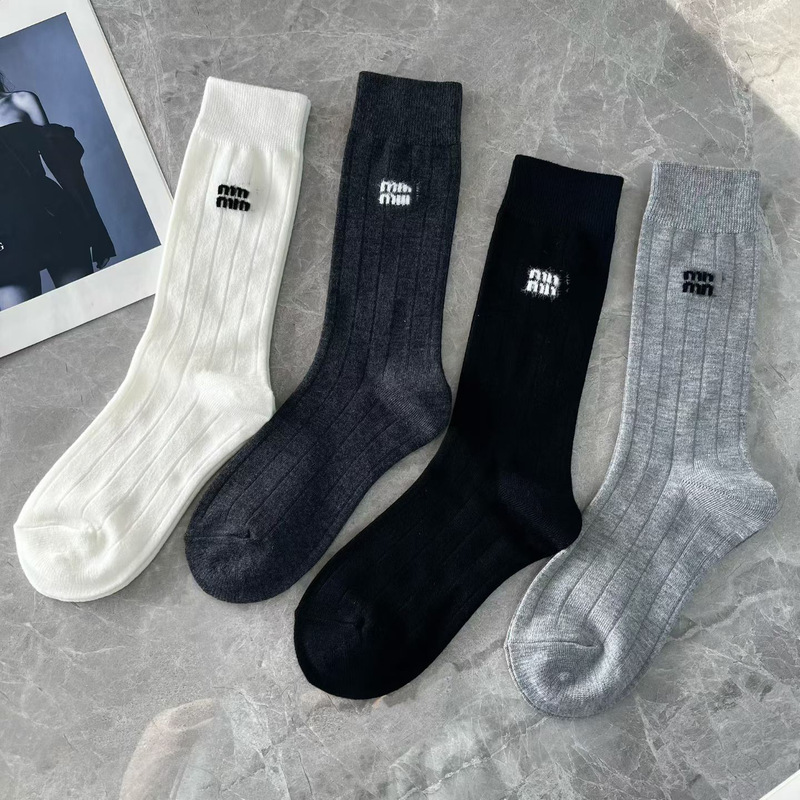 Miu Mink Fur Embroider Knee-High Calf Socks Pure Color Double-Needle Stockings Women's Beautiful Leg Socks Preppy Style Versatile Socks
