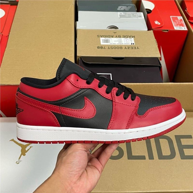 Aj1 Low-Top Reverse Design, Comfortable and Durable, Non-Slip and Wear-Resistant, Retro Basketball Shoes, Unisex Model Ae-6001 Aj1 Low-Top Reverse Design, Comfortable and Durable, Non-Slip and Wear-Resistant, Retro Basketball Shoes, Unisex Model Ae-6001