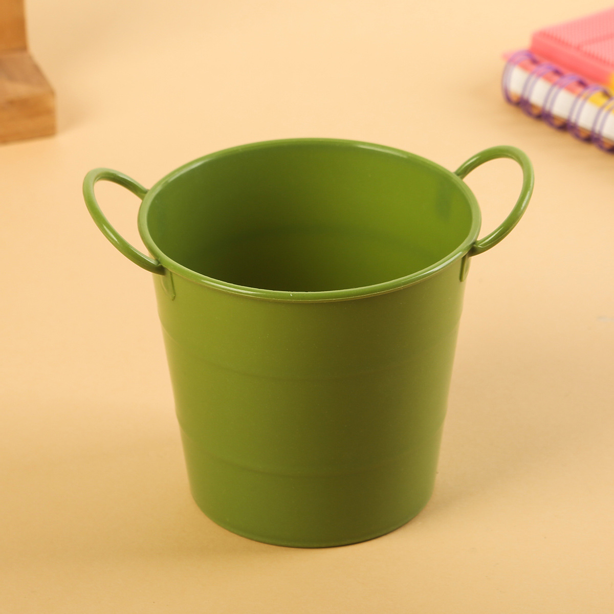 단색 녹색 펜 홀더