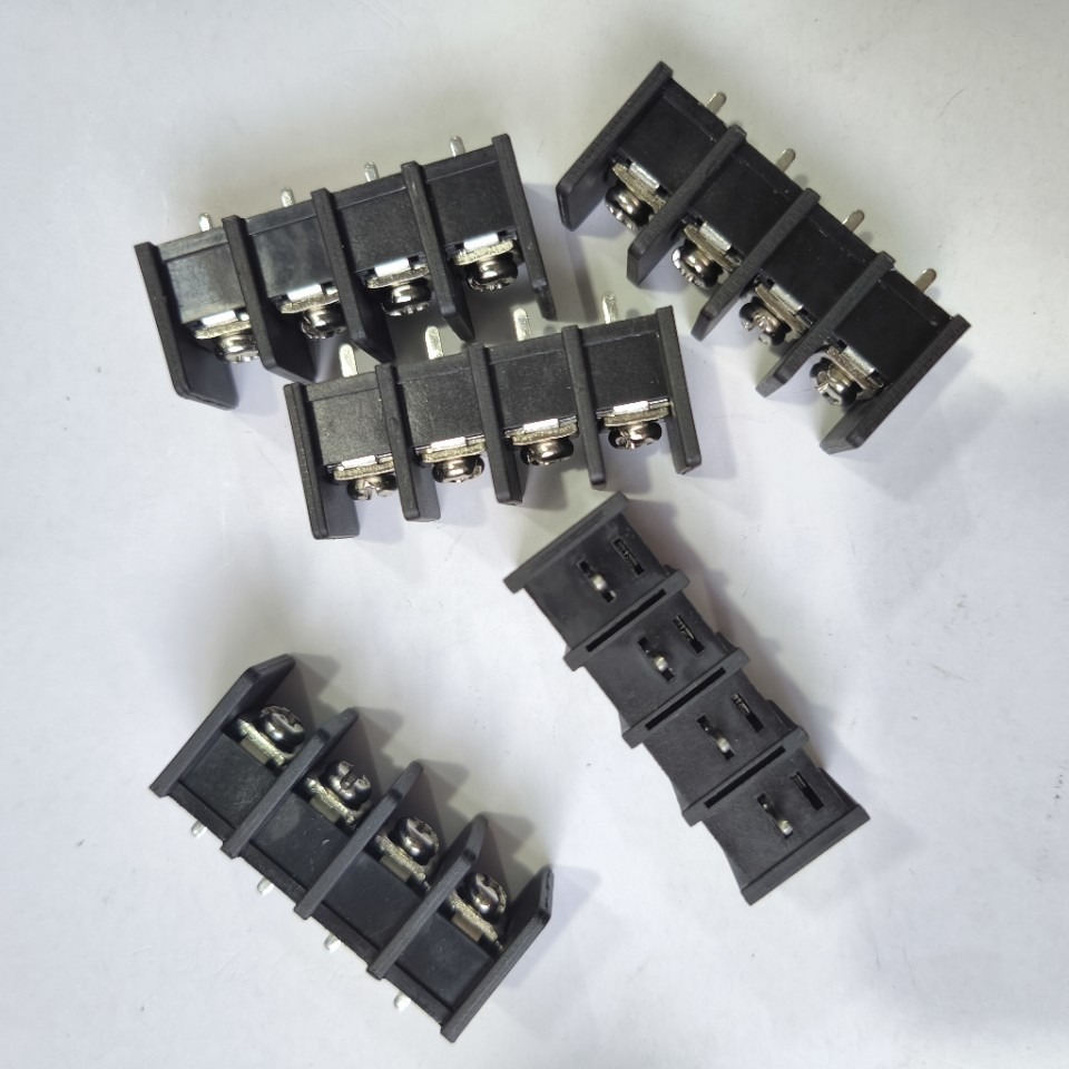 栅栏式接线端子11间距接线端子DC45 4P接线排中脚接线柱kf65c 4脚