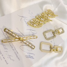 �nʽ���s��Ůʽ߅�A�����~�Ӫ������b�r�Ў׺��ͽ�ɫ�Ƕ�l�A�^�