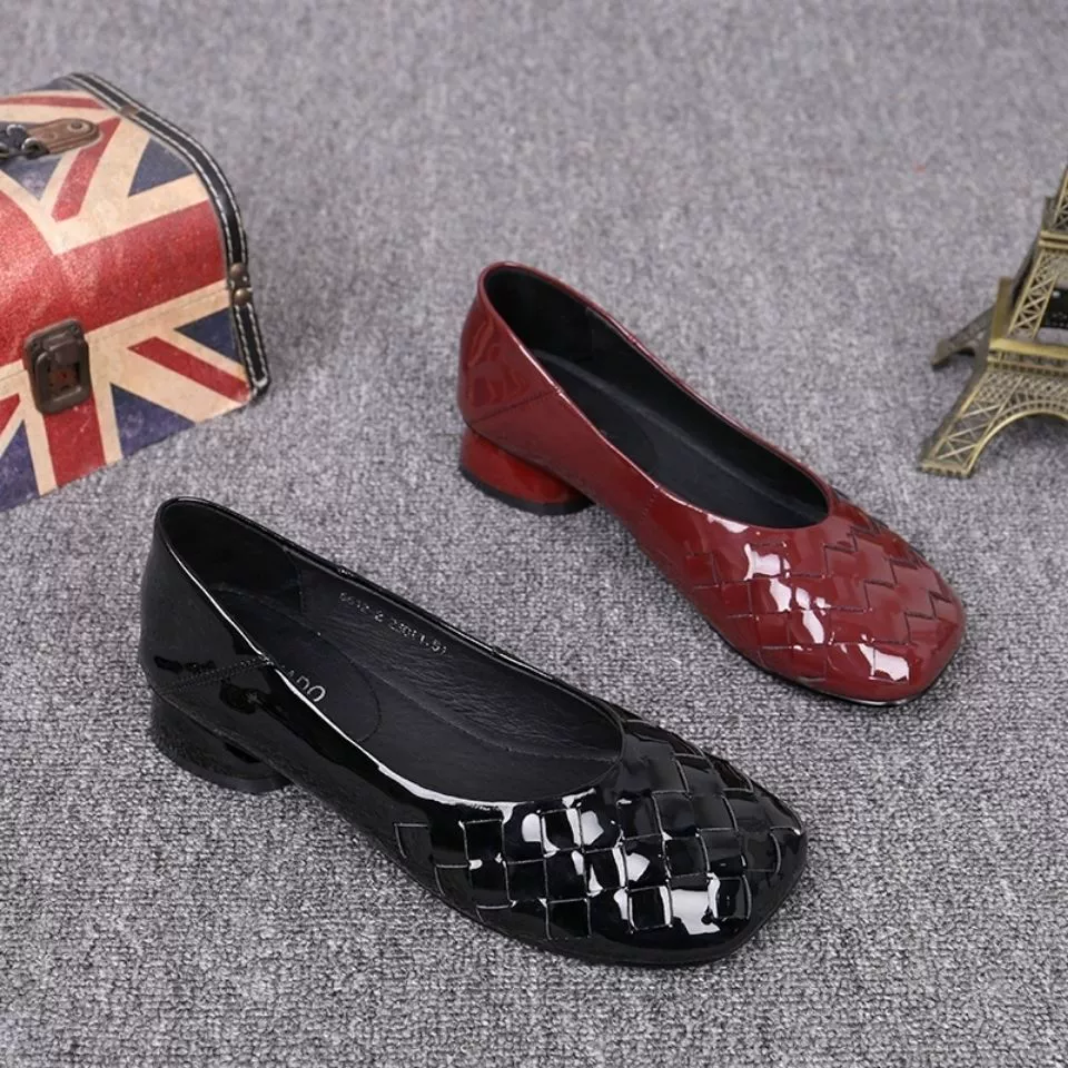 2023 новые женские одиночные туфли из лакированной кожи на толстом каблуке с неглубоким квадратным носком, весенне-Осенняя обувь для мам, женская обувь с широкой Толстой стопой, яркая кожа
