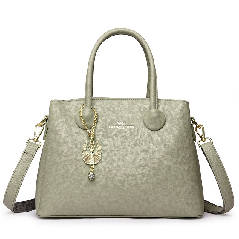 Емкий одноручный? нет, переведем правильно: 'Capacious one-shoulder bag, shoulder bag, high-quality style'