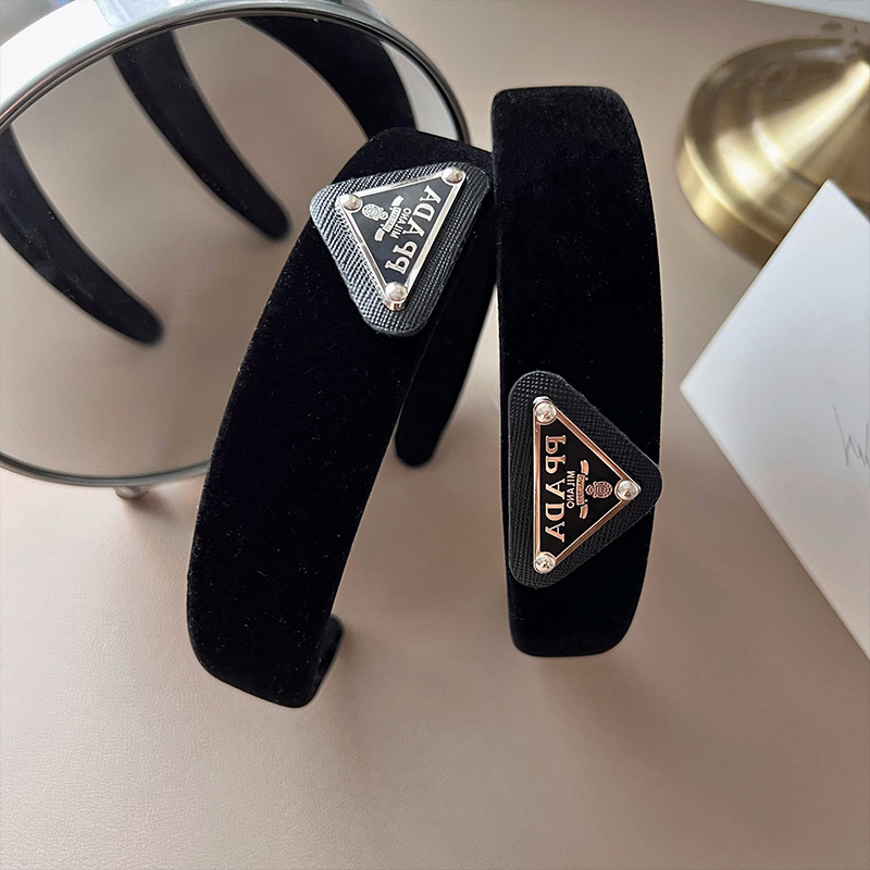 Corea del Sur Internet celebridad invertida triángulo etiqueta esponja diadema todo fósforo de la moda japonesa horquilla accesorios para el cabello presionando diadema moda