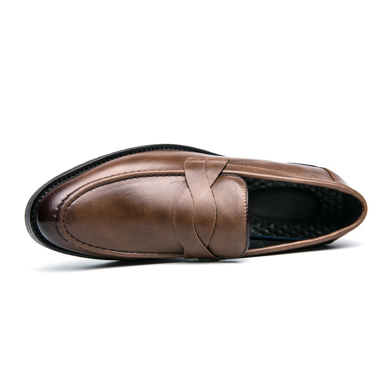 2024 hombre de moda británica zapatos de cuero casual de negocios simples y versátiles zapatos de cuero casados de punta de pie de hombre image 4