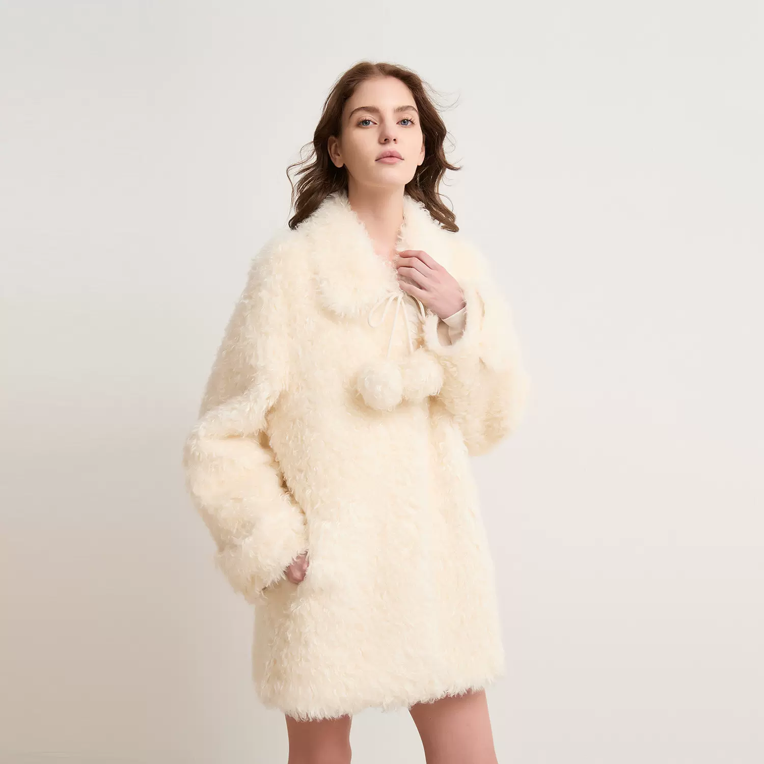 磁吸暗扣羊羔毛羊卷毛皮毛一体毛毛外套女秋冬毛球球系带翻领加厚