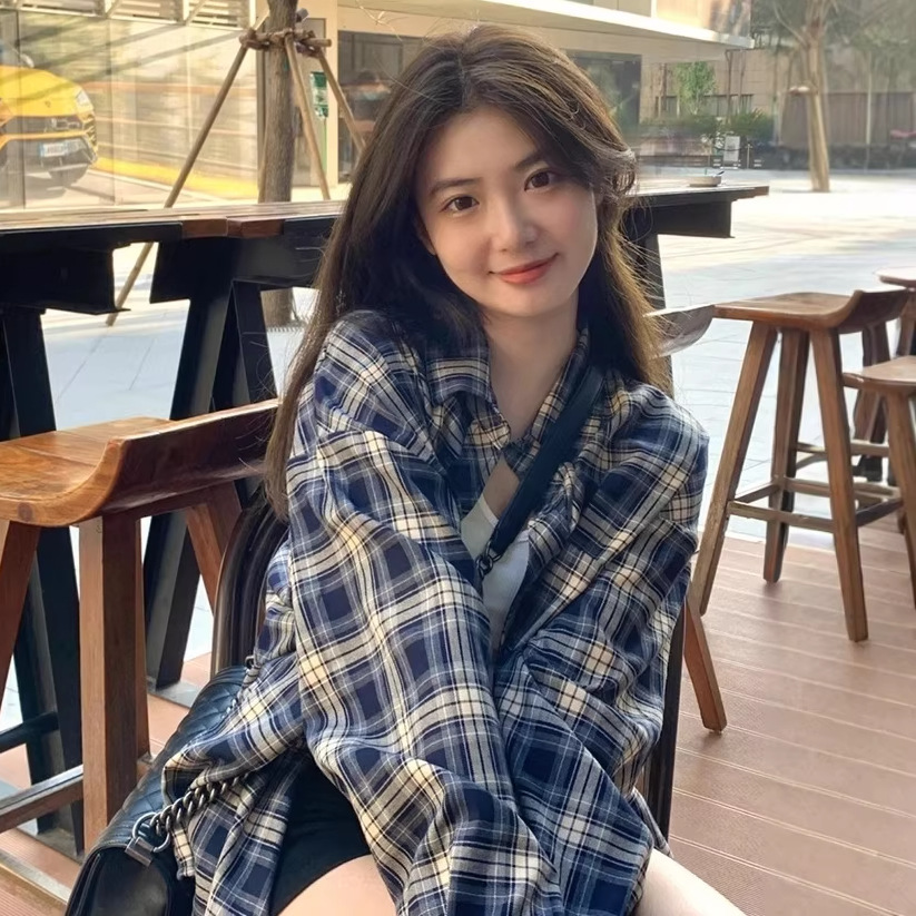Plaid Hong Kong Style Shirt, Retro Minimalist Long-Sleeve Sun-Protective Shirt for Women, Autumn Cardigan with a Stylish Plaid Design