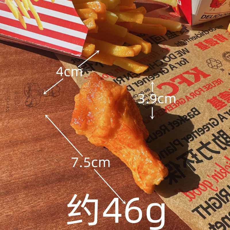 Fábrica en stock al por mayor simulación alimentos papas fritas pollo pierna alas Orleans cangrejo alicates fritos modelo de juego accesorios colgantes adornos