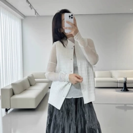 连衣裙;时尚休闲套装;女式T恤