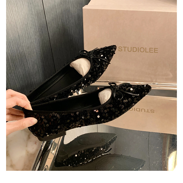 Versión de piel de oveja ~ lámina brillante exquisita punta pequeña boca poco profunda suela suave arco zapatos de soleos de cuero de otoño zapatos de cama plana