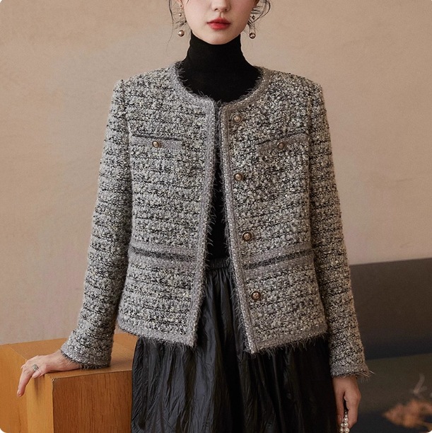 2025 Autumn/Winter Frost and Snow Lovers High-End Luxury B-Grade Heavy Craft Knitted Tweed Short Coat Round Neck Gentle Women's New Style