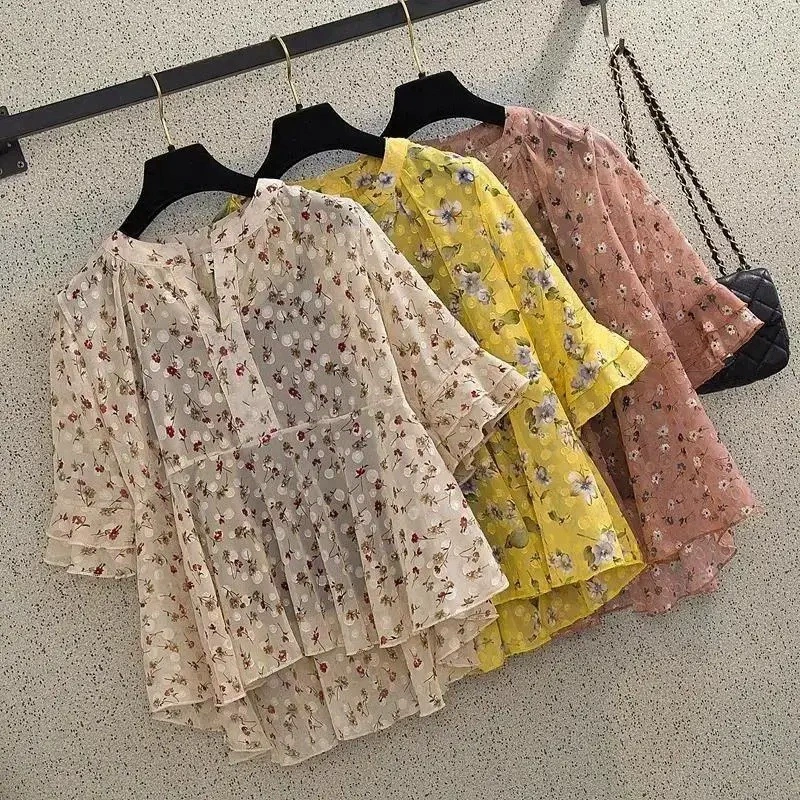 floral chiffon shirt women's short-sleeved tops 2025 new summer Korean version loose lettering to cover the belly and stylish small shirt for women