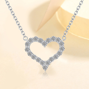 925 Silver Mosan Diamond Necklace Female Love Heart-shaped Moissanite Pendant T Family Clavicle Chain Cross-border Hot Factory Outlet
